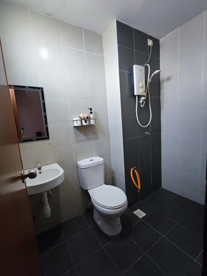 Homestay Semenyih 3 Bedroom Apartment By Kasyaf Εξωτερικό φωτογραφία