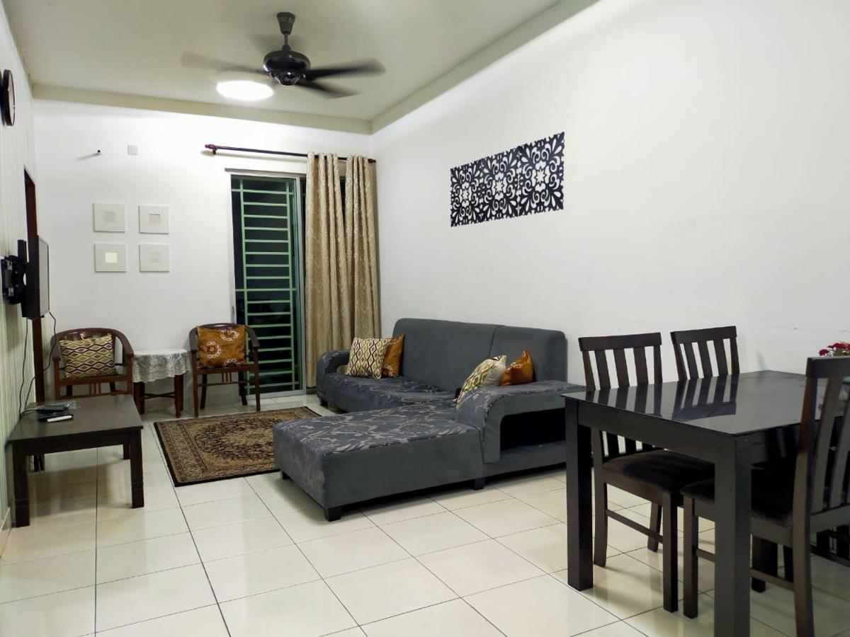 Homestay Semenyih 3 Bedroom Apartment By Kasyaf Εξωτερικό φωτογραφία