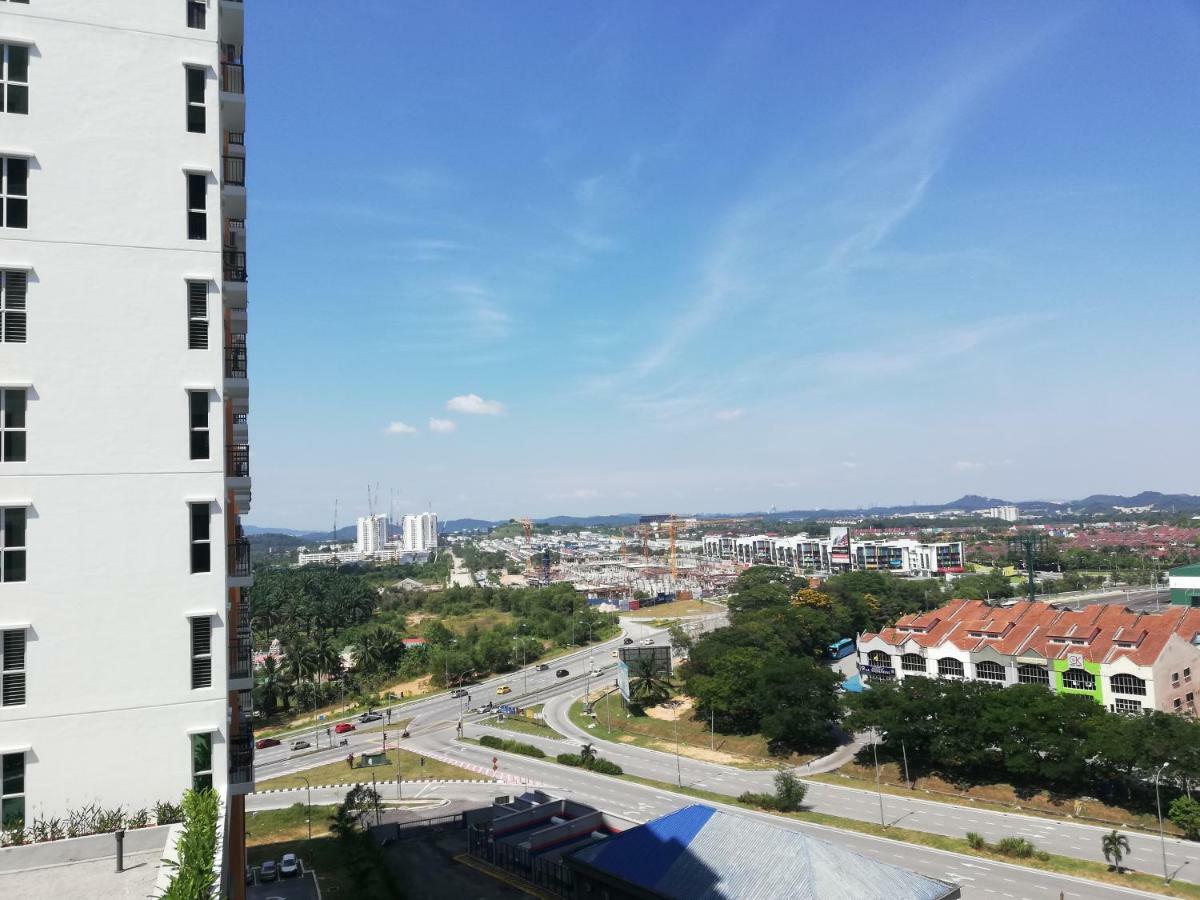 Homestay Semenyih 3 Bedroom Apartment By Kasyaf Εξωτερικό φωτογραφία
